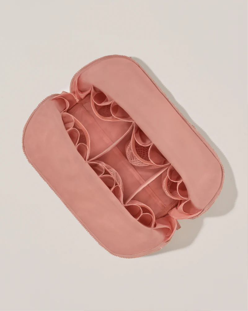 The large blush traveller