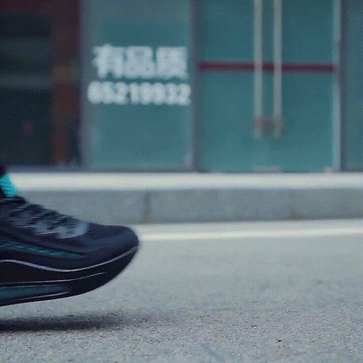 フライニットスニーカー