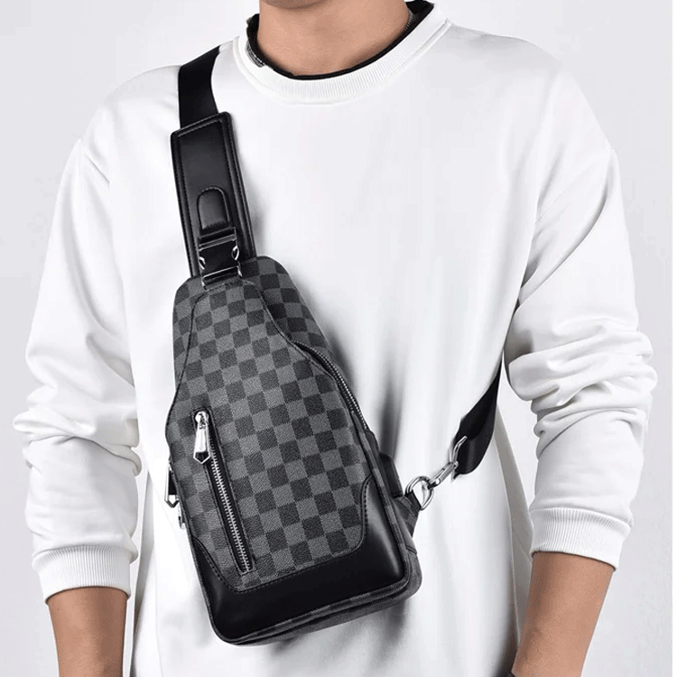 多機能ボディバッグ